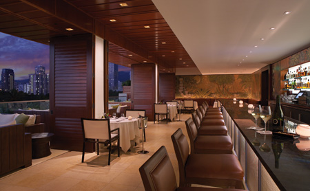 A look at Wai‘olu Bar at the hotel. Try the award winning Mai Tai;