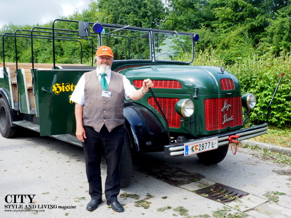 Nostalgiebahnen in Kaerten conductor Josef.