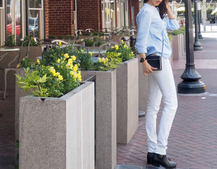 City Style and Living Magazine Downtown Roanoke Paige denim fashion blogger