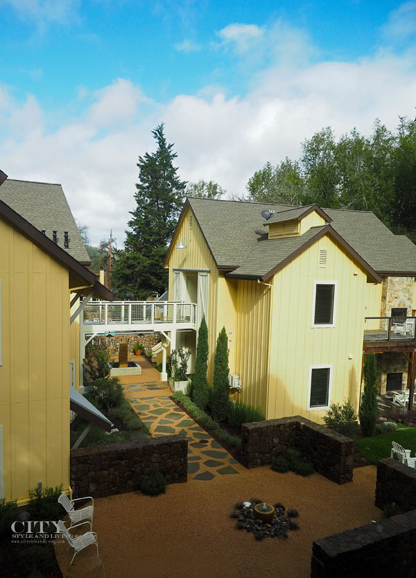 Farmhouse Inn Buildings