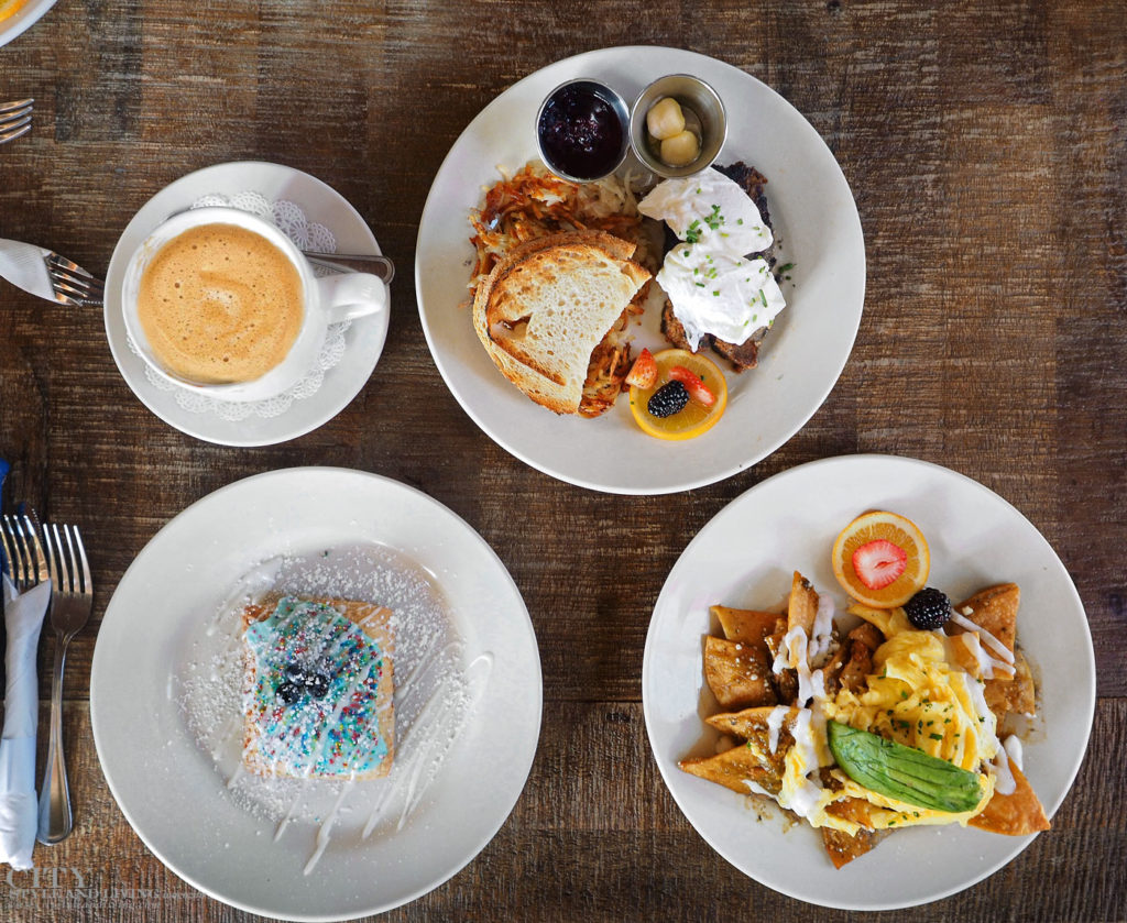 City Style and Living Magazine Winter 2018 Travel Greater Palm Springs California Wilma Freida Breakfast