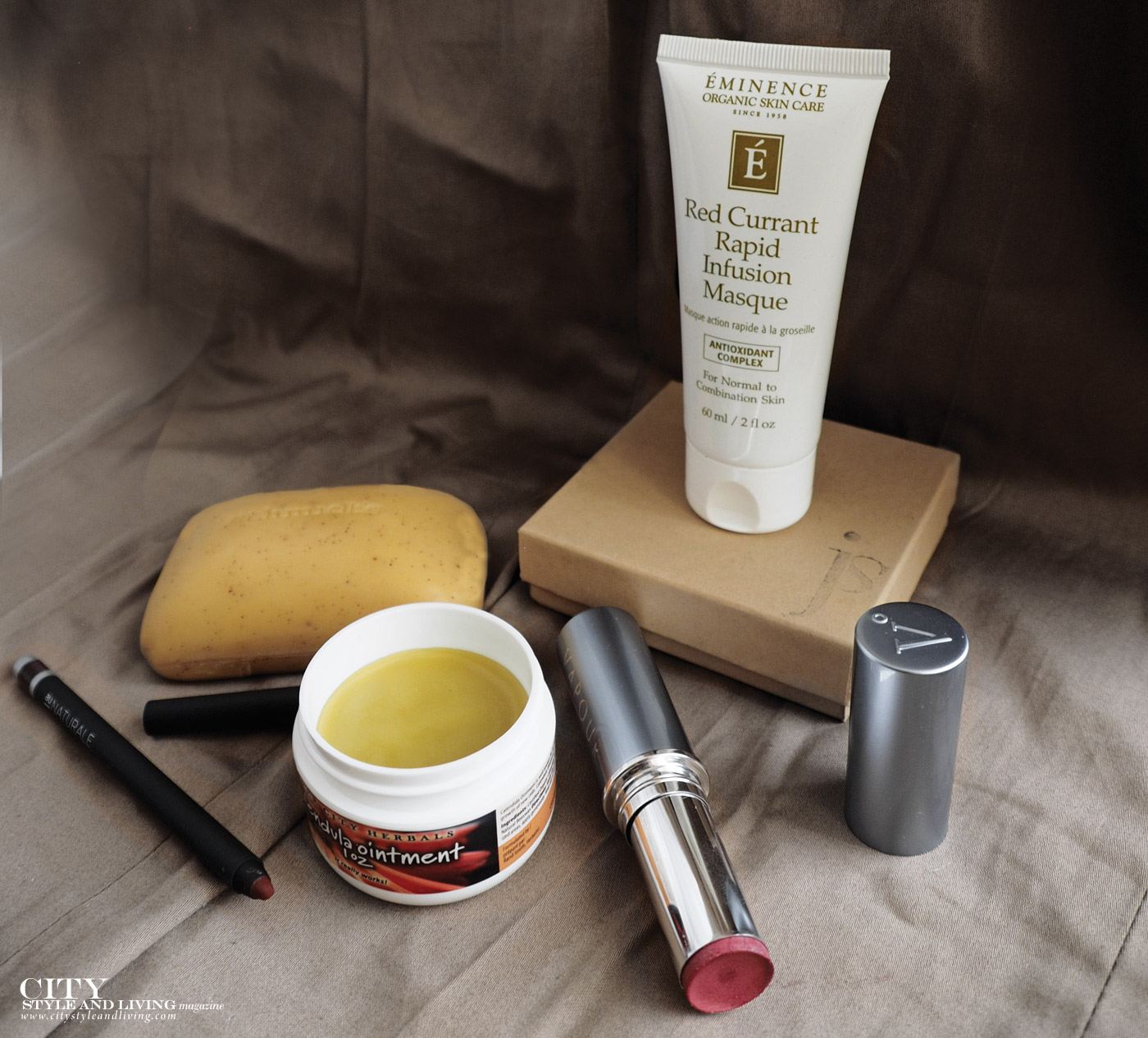 City Style and Living Magazine Winter 2018 Fahion Beauty Favourite Products