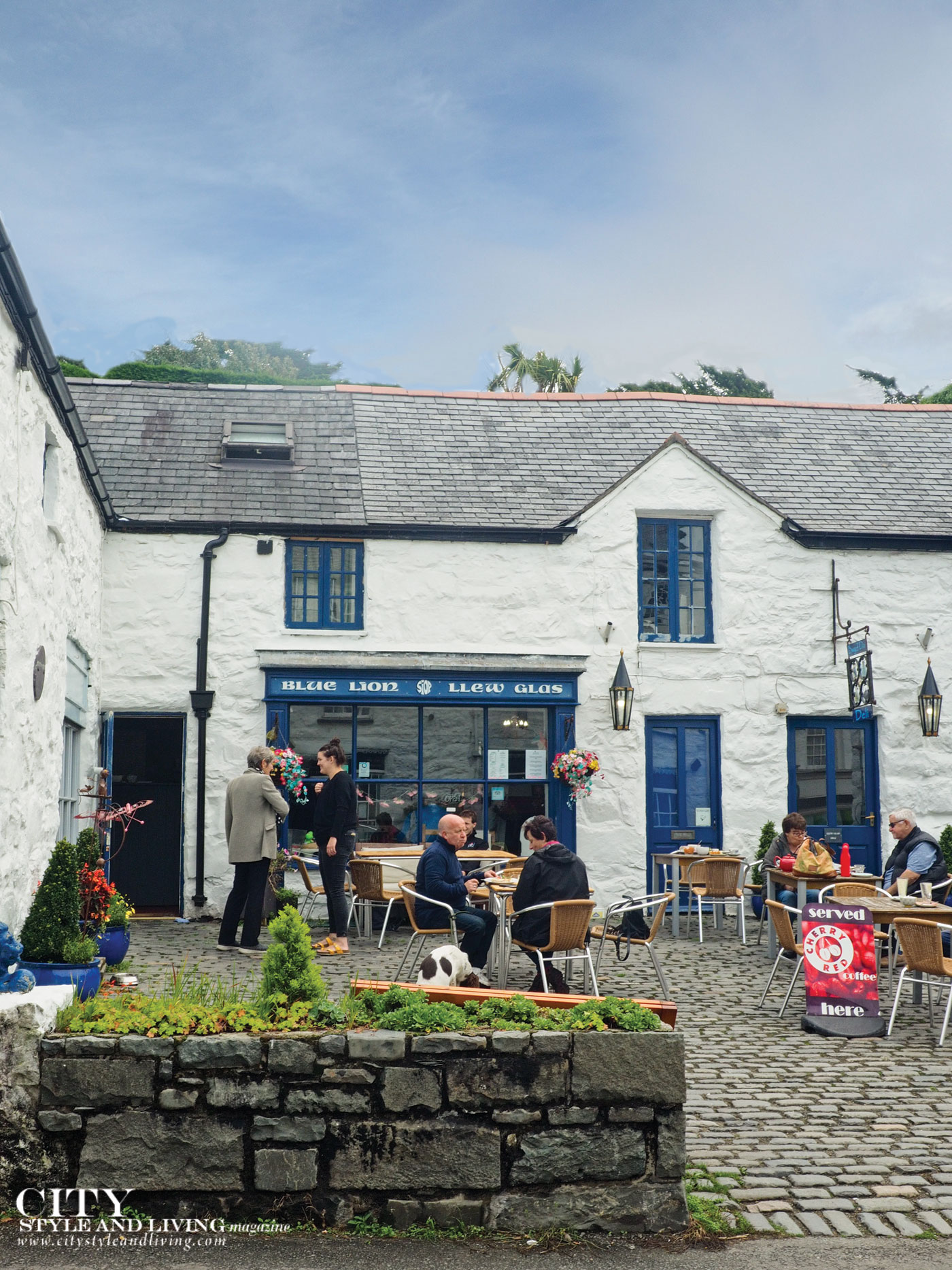 City Style and Living Magazine Winter 2018 Editors Letter Community Wales Pub scene